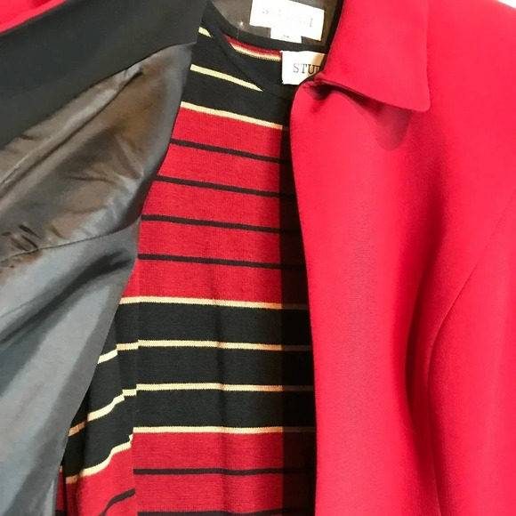 Studio I Red Blazer Size 16W & Top - Picture 3 of 5